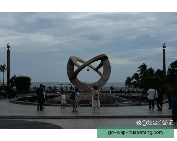 寻找诗与远方？三亚天涯海角青旅官网，开启你的海岛奇遇记！